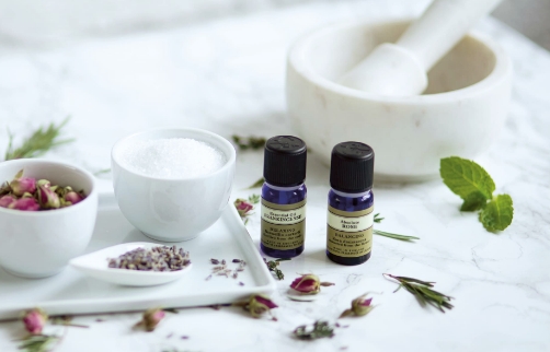 エッセンシャルオイル（アロマ）