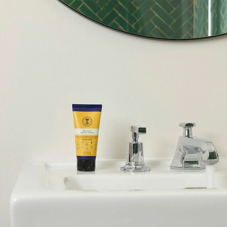 ビーラブリー ハンドクリーム | ニールズヤード レメディーズ 公式