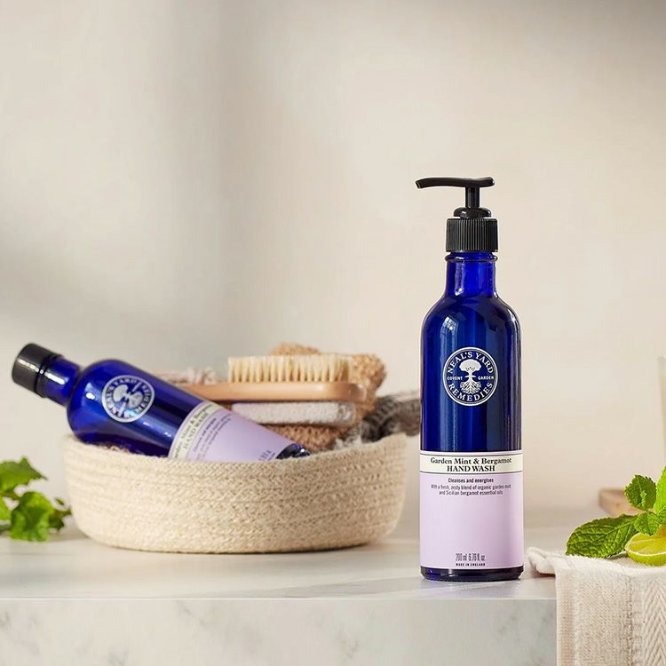 ガーデンミント＆ベルガモット ハンドウォッシュ | ニールズヤード